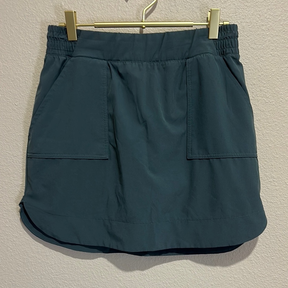 APANA Active Skirt Skort, Size M, EUC